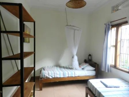 Twin-Room-River-Cottage